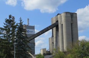 Cimenterie Eqiom vue sur le tour